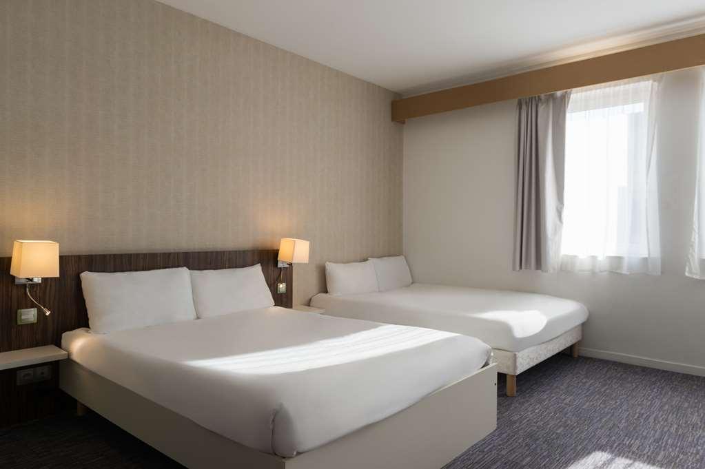 The Originals City, Hotel Le Coeur D'Or, Sedan Est Douzy الغرفة الصورة